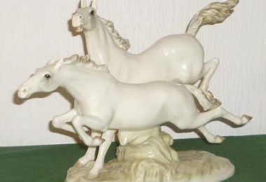 купить фарфоровую статуэтку, статуэтка фарфоровая пара лошадей, лошади фарфоровые, Хутченройтер (Hutschenreuther), художник М.Фриц (M.H.Fritz) 